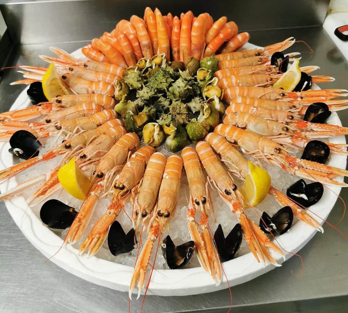 La Cave à Huitres — Poissons et fruits de mer à Stes Maries de la Mer — photo 2