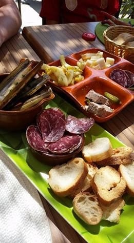Le Pêcheur De Lune — Poissons et fruits de mer à Stes Maries de la Mer — photo 2