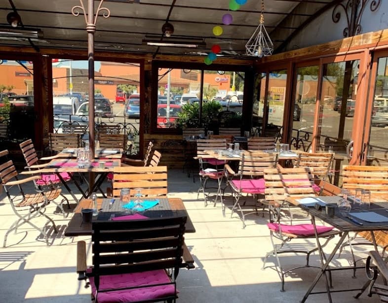 Au petit creux — Restaurant Français à La Fare les Oliviers — photo 3