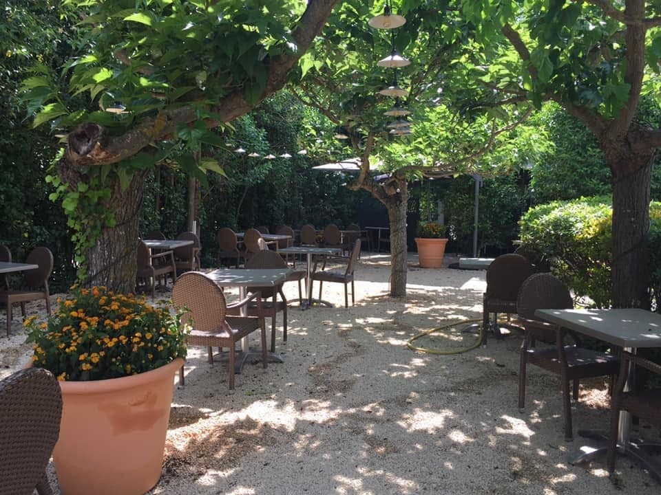 Le Mas De Meyreuil — photo 2
