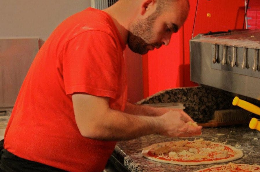 Pizza molto bene — photo 3