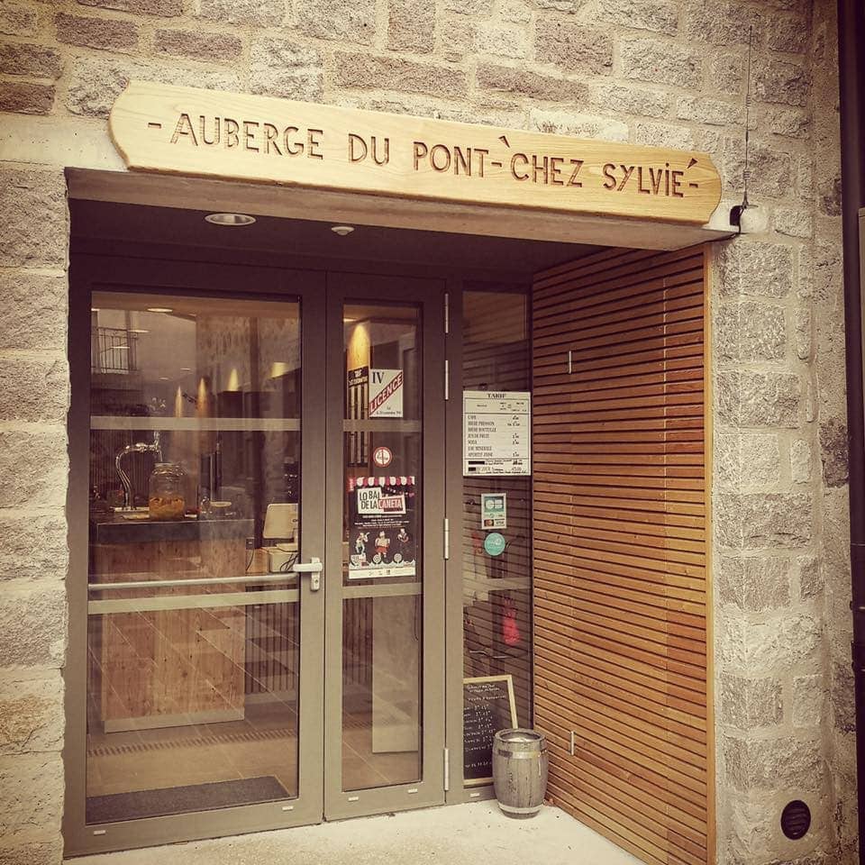 Auberge du Pont "Chez Sylvie" — Restaurant Français à Saint Projet de Salers — photo 3