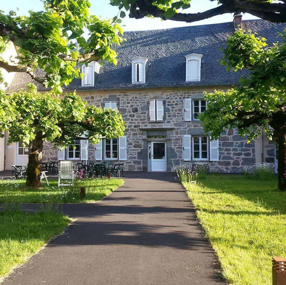 L'Enclos du Puy Mary — Hôtel - Restaurant à Mandailles Saint Julien — photo 2