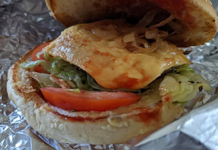 Beverly Hills Burger Bungalow — photo 2