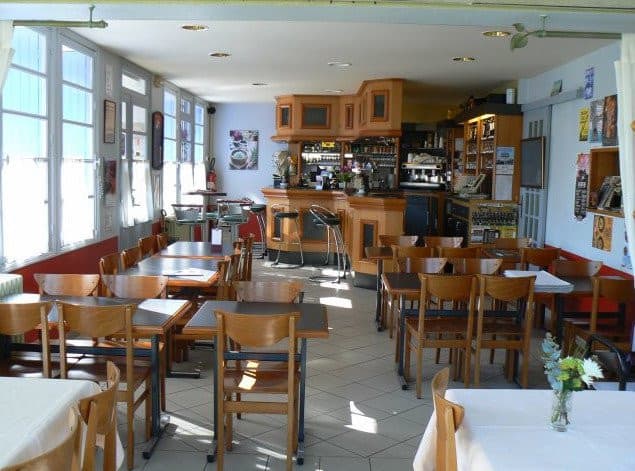 Café Populaire — photo 3