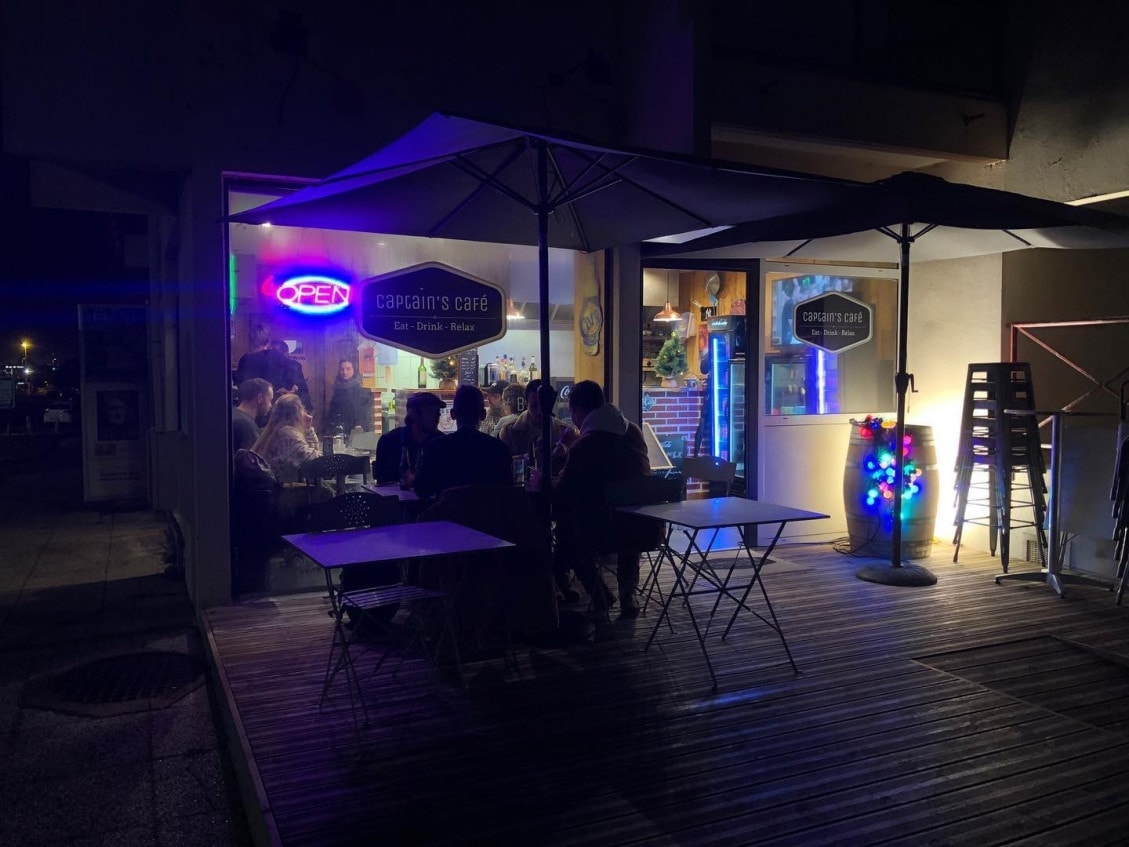 Captain's Café — photo 3