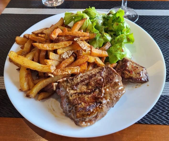 Photo de La poule aillée