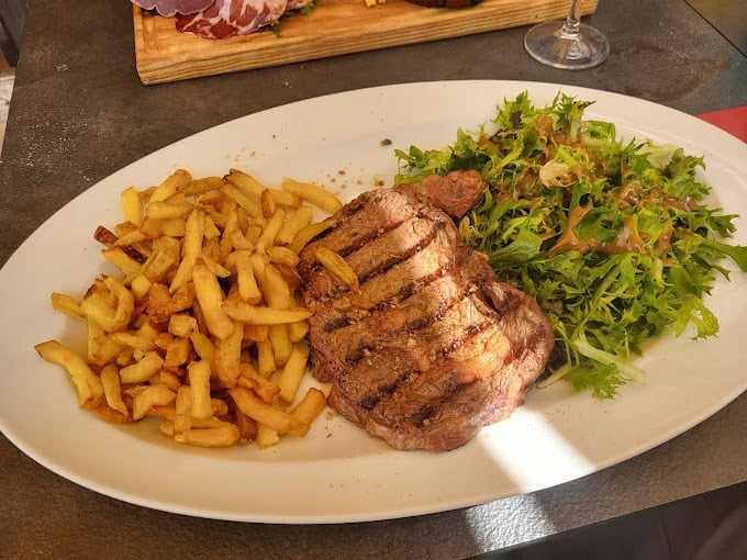 Aux bons vivants — Viandes et Grillades à Saint Jean d'Angely — photo 2