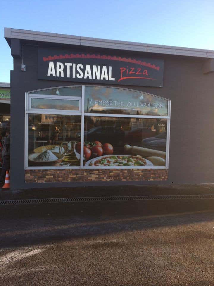 Artisanal pizza — photo 2