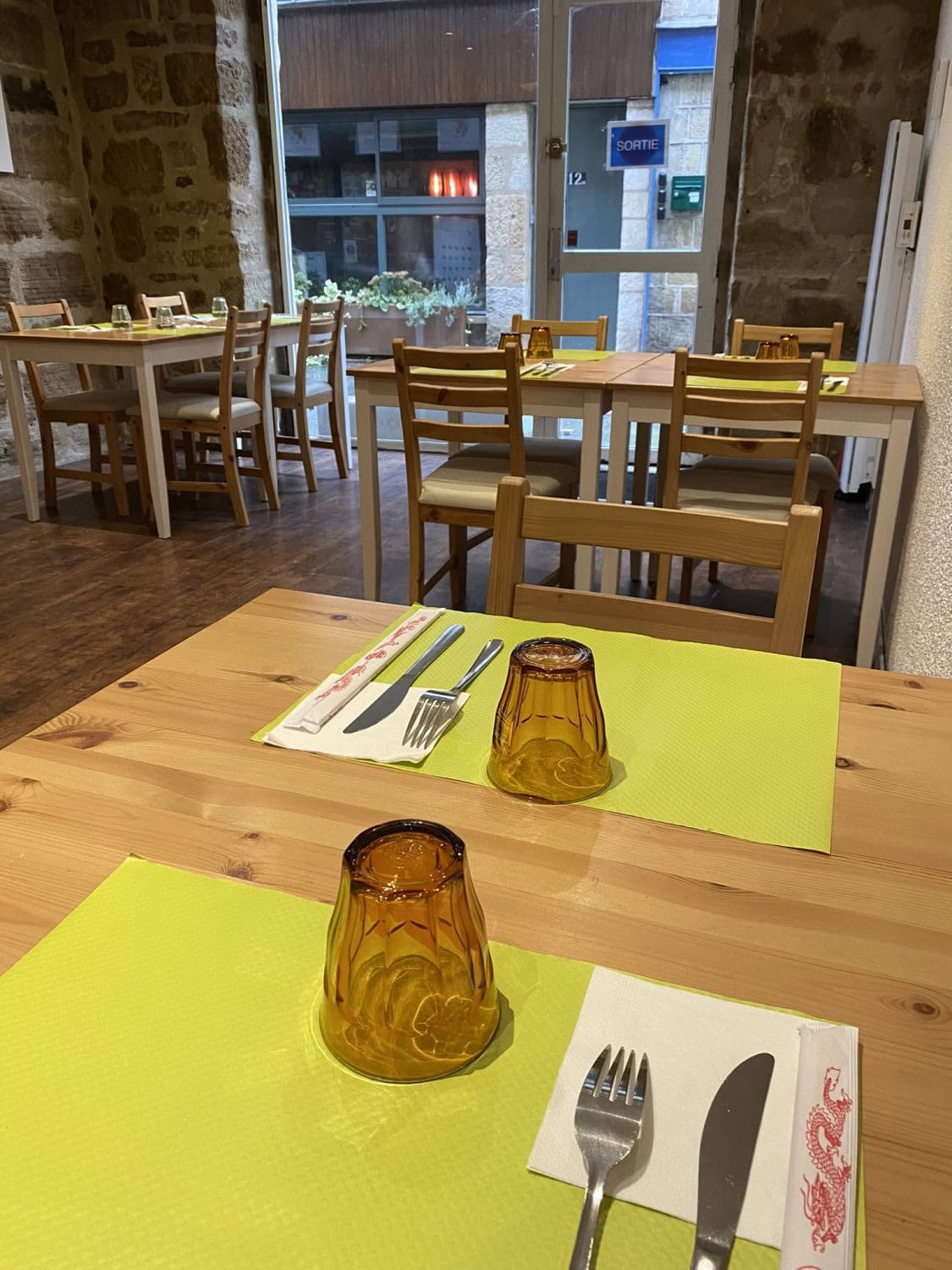 Couverts et Baguettes — photo 3