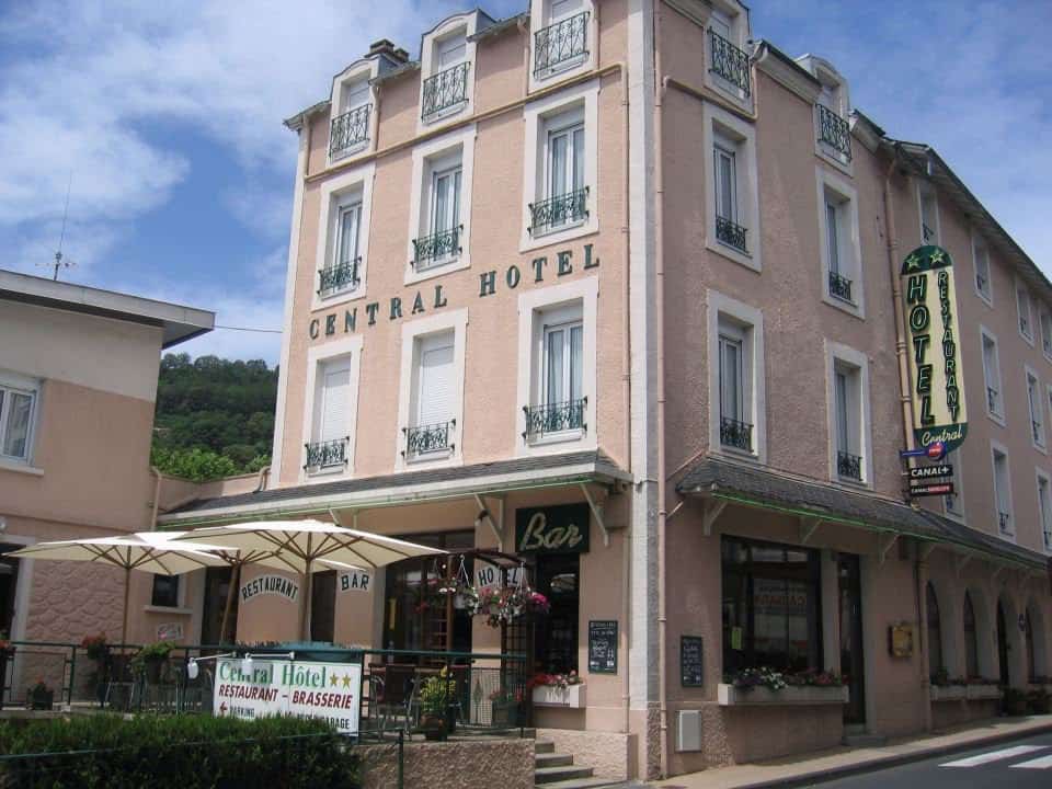 Central hotel — photo 2