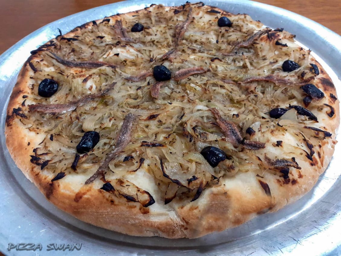 Pizza swan — photo 2