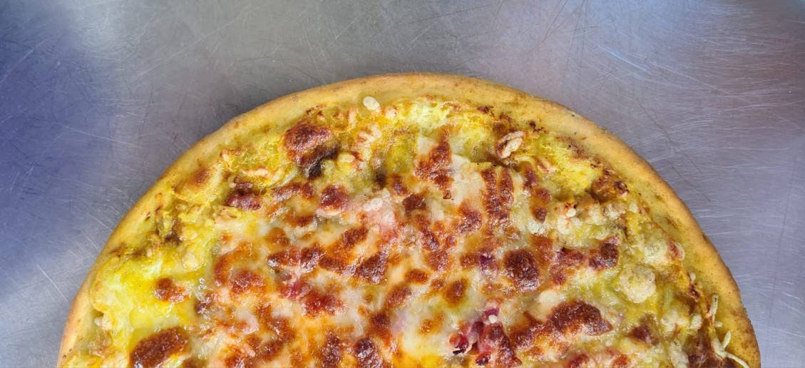 Sam's pizza — photo 2