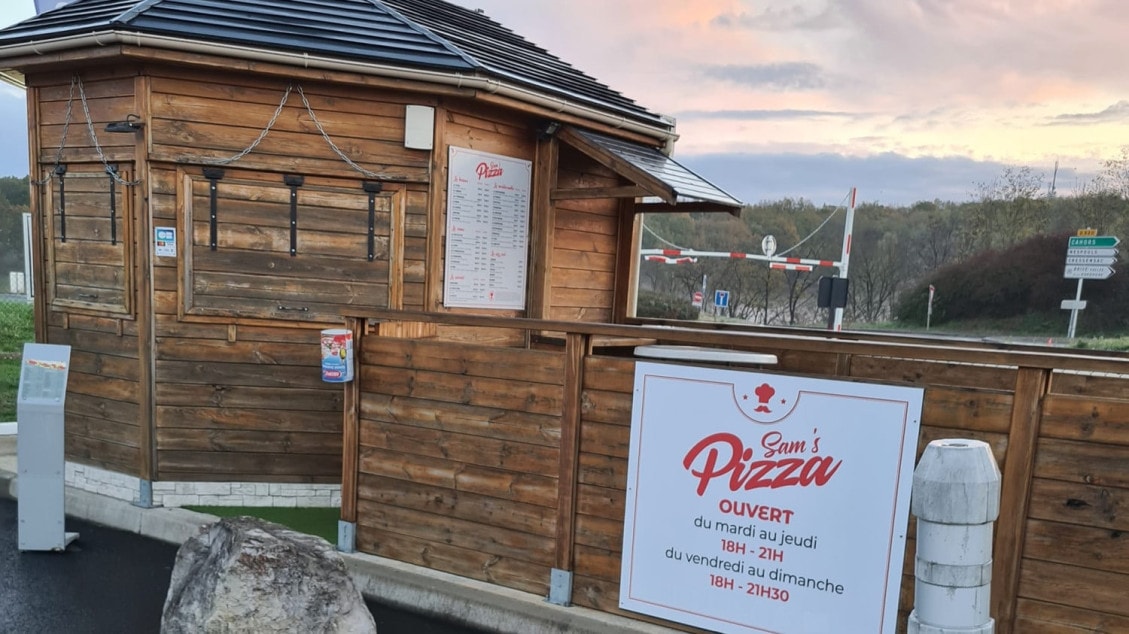 Sam's pizza — photo 3