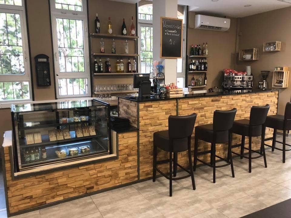 A Cafeteria — photo 3