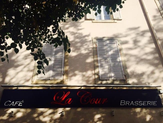 Photo de La Cour