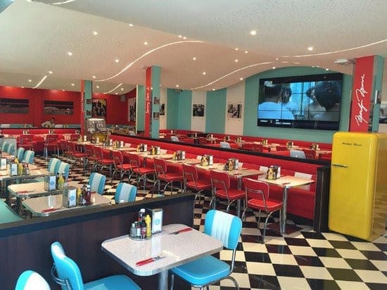 Holly's diner — photo 2