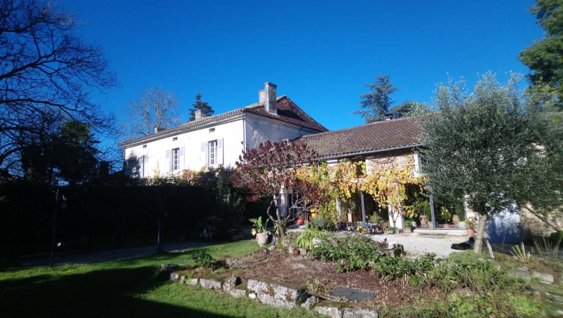Domaine de Puytirel — Hôtel - Restaurant à Champagne et Fontaine — photo 2