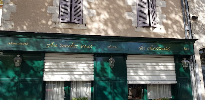 Au Rendez-vous des Chasseur — photo 3
