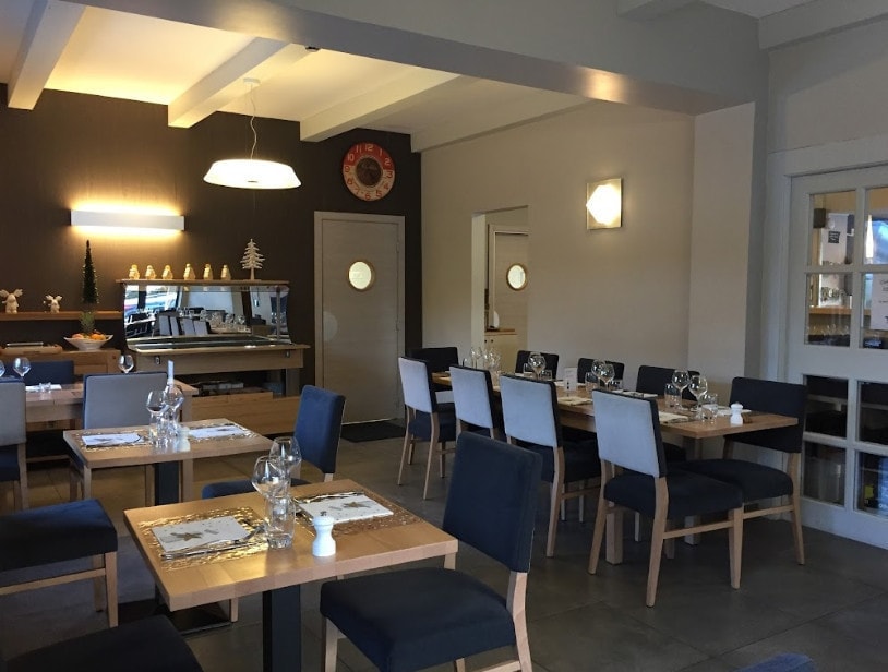 L'auberge du château de joux — Auberge à La Cluse et Mijoux — photo 2