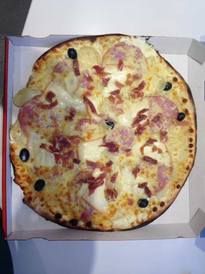 Le Kiosque à Pizzas - Une raclette