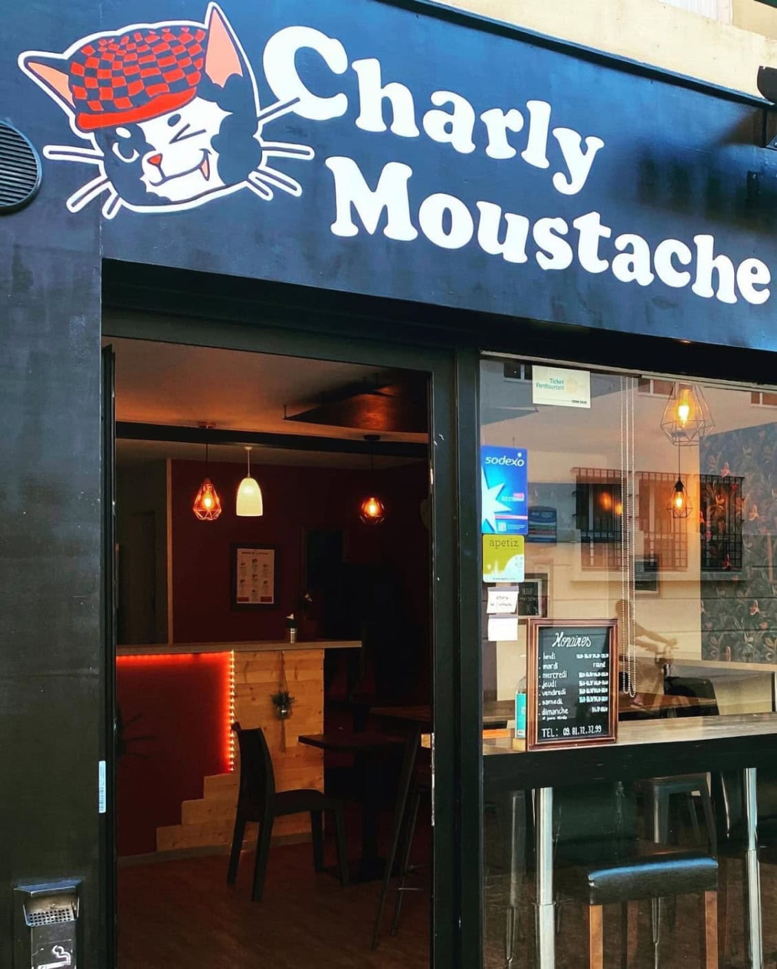 Charly Moustache — photo 2