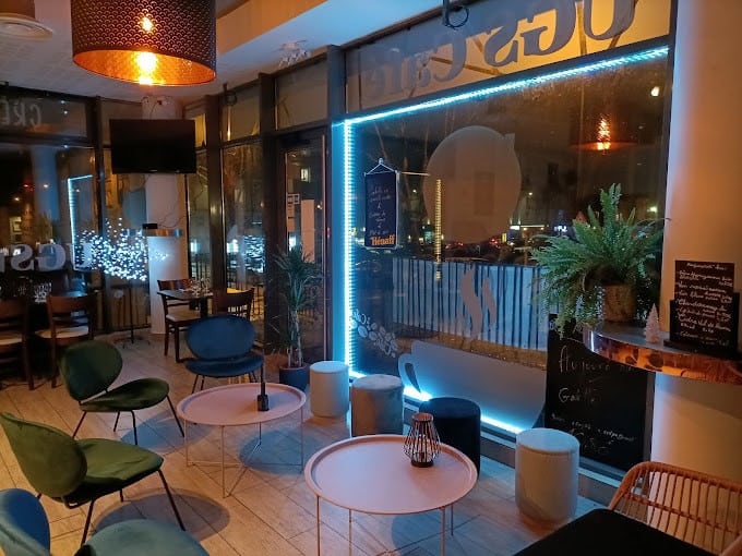 Ugs Cafe — photo 3