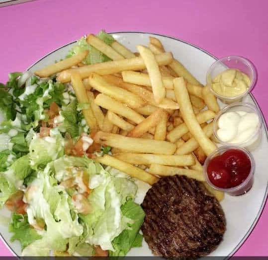 Chez Anni Burger — photo 3