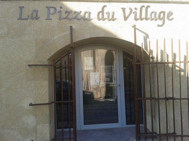 La pizza du village — Pizza - pizzéria à Saint Laurent des Arbres — photo 2