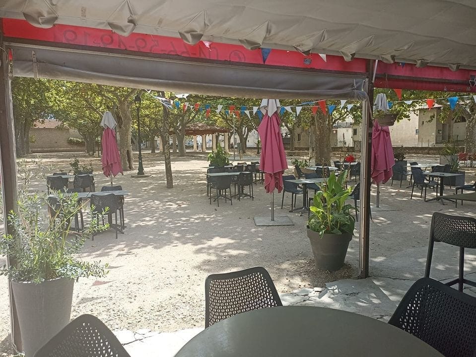 Le Bar des Platanes — photo 3