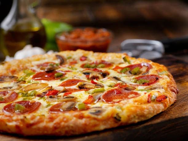 Photo de A Crocs Pizza Plana