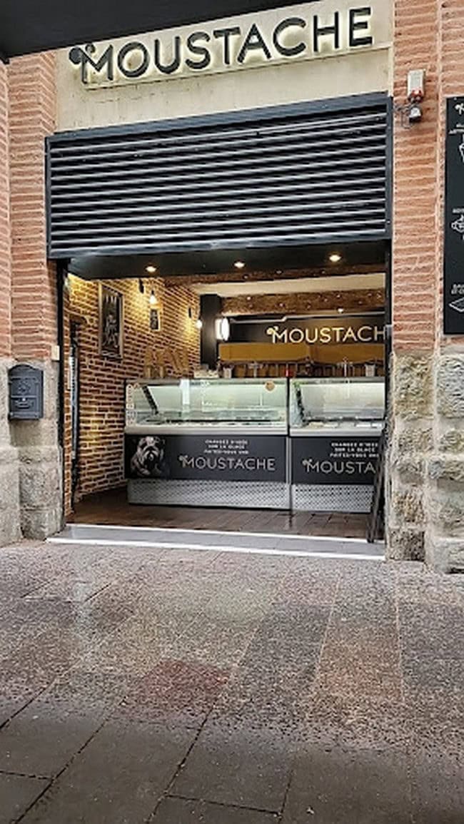 Moustache — photo 2