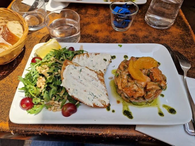 Photo de The Flower's Café
