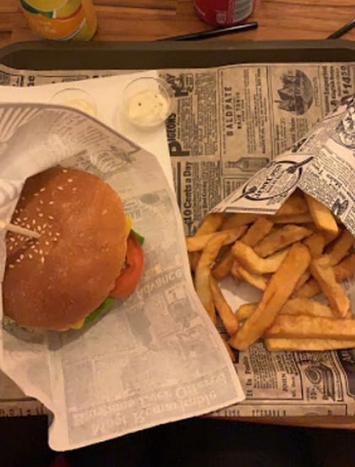 Burger café — photo 2
