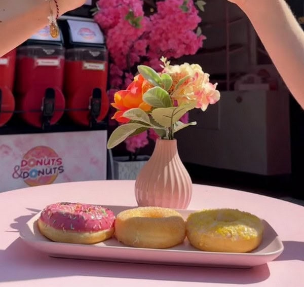 Donuts & Donuts — photo 2