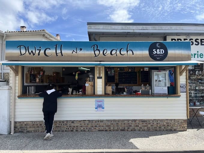 Dwich N' Beach — photo 3