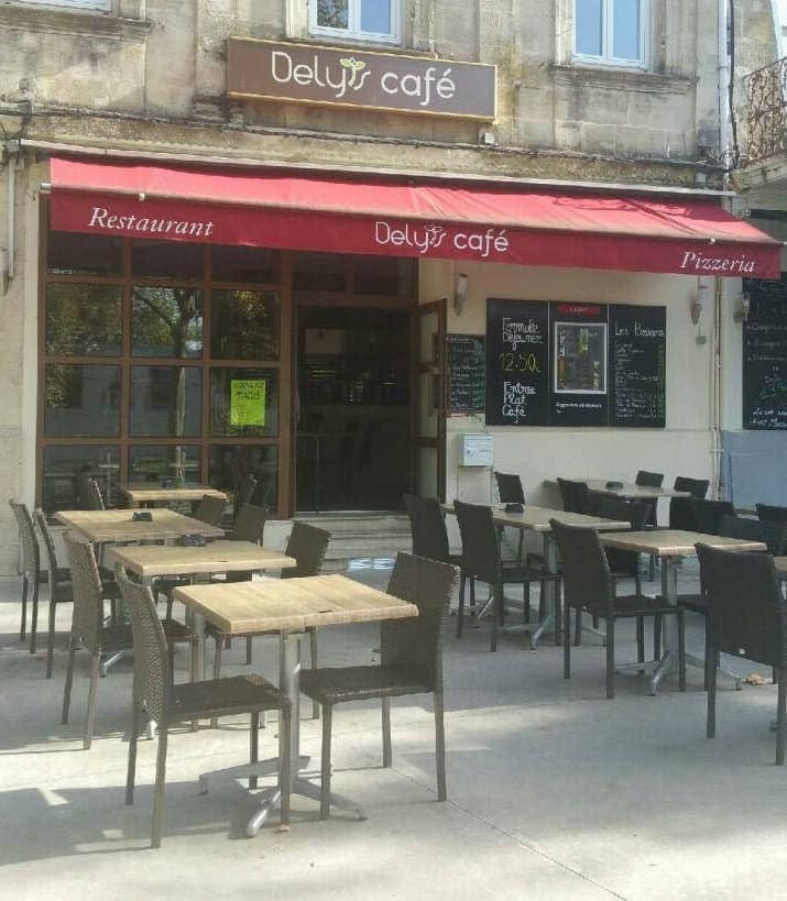 Dely's café — photo 2