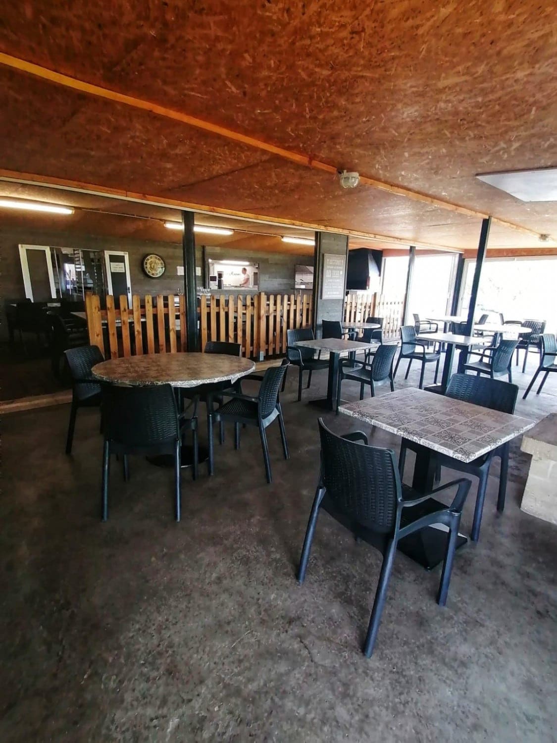 La Roulotte barbut melissa — Restaurant Français à Saint Louis de Montferrand — photo 3