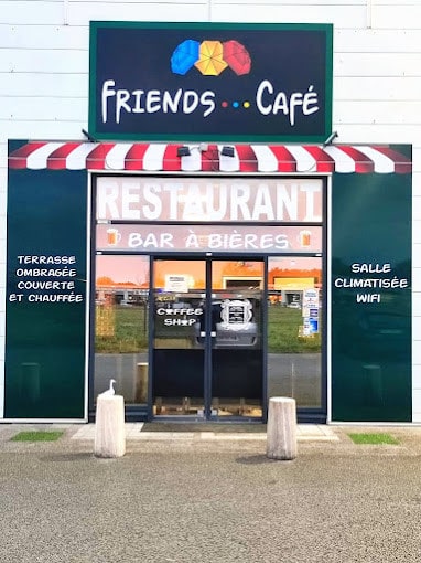 Friends Café — photo 3