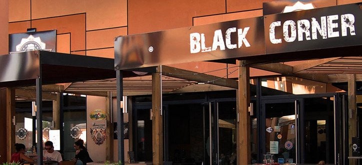 Black Corner — photo 2