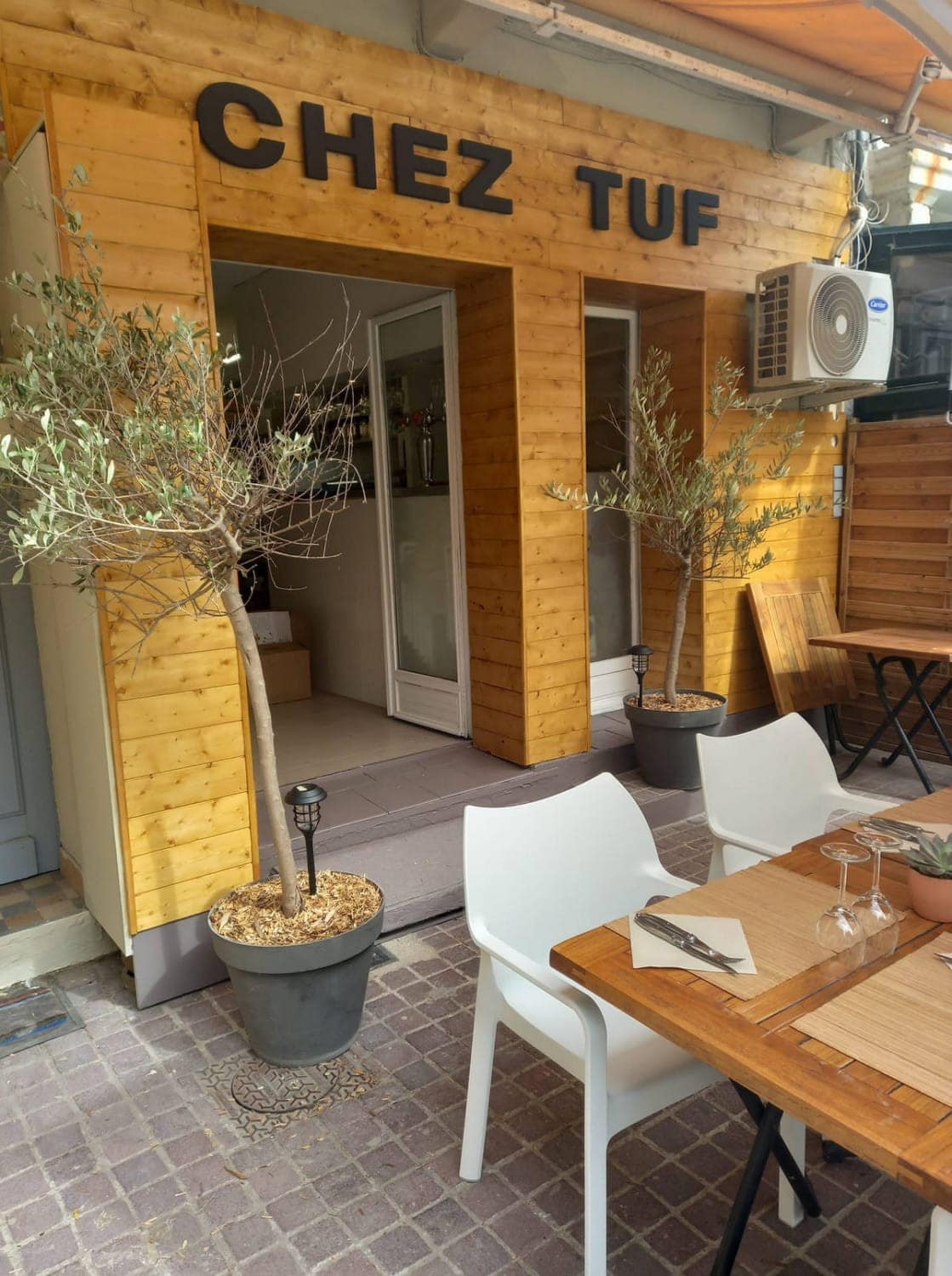 Chez Tuf — photo 2