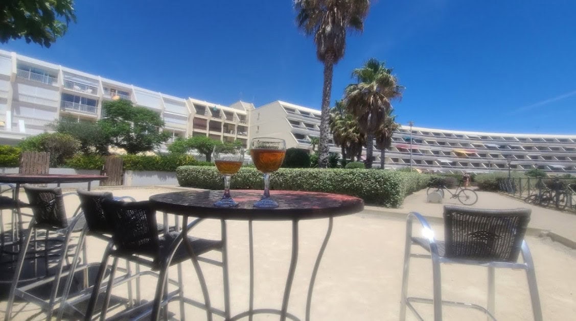 1664 Café — photo 3