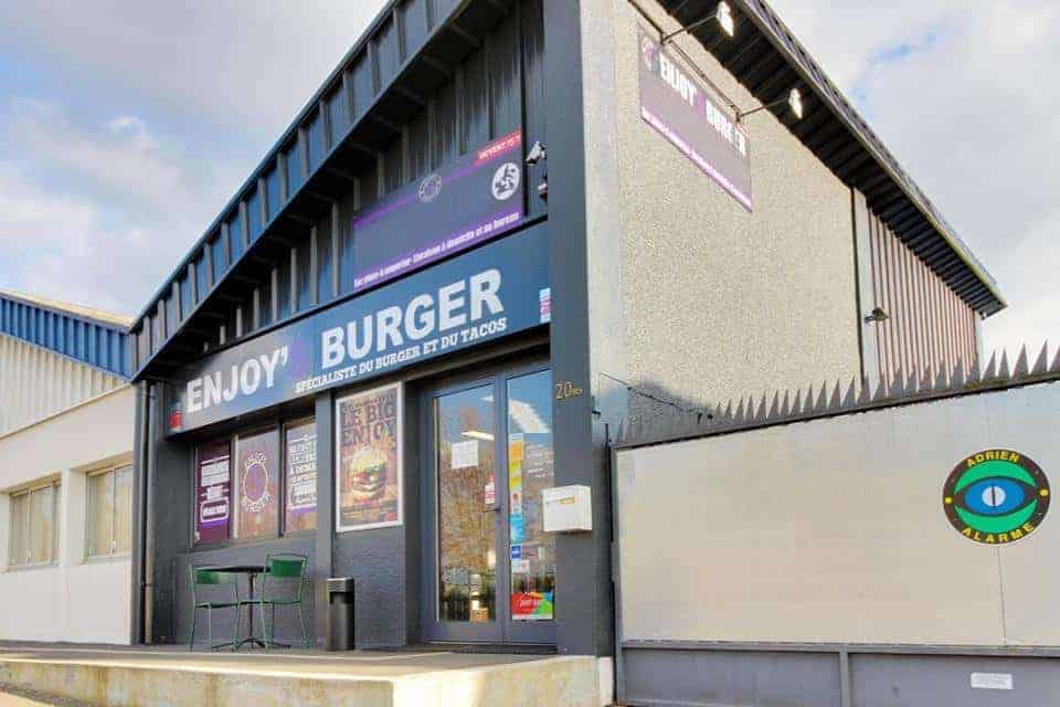 Enjoy's burger — photo 2
