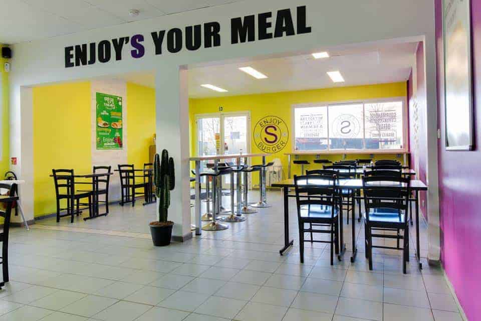 Enjoy's burger — photo 3
