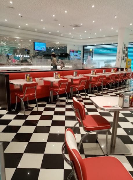Holly's Diner — photo 2