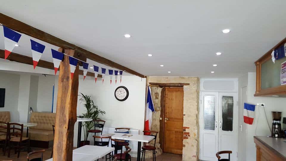 Café de la place — photo 2