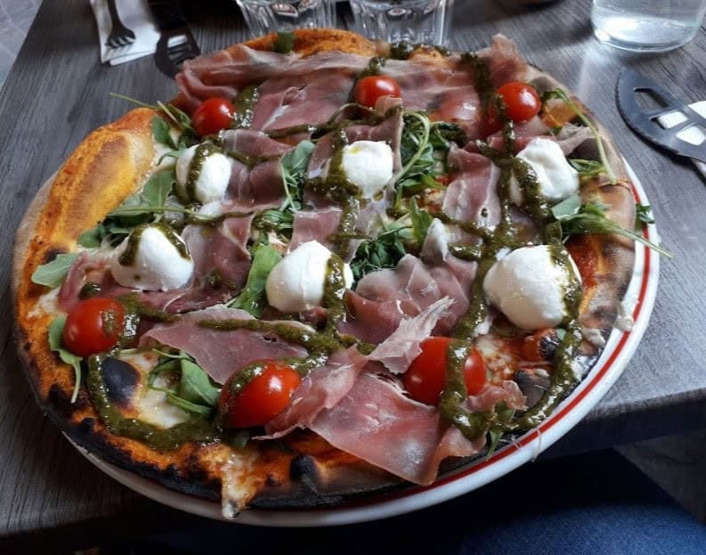 Photo de Pizzeria il Napoli