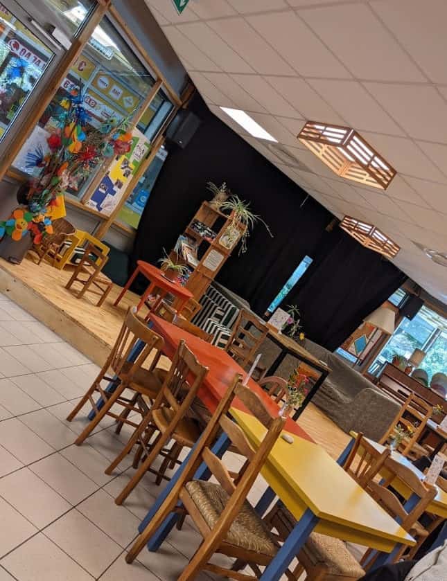 La caravane des possibles — Café restaurant à Villefontaine — photo 3