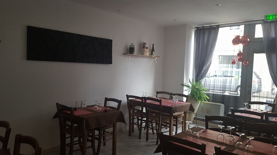 Au petit resto — photo 3