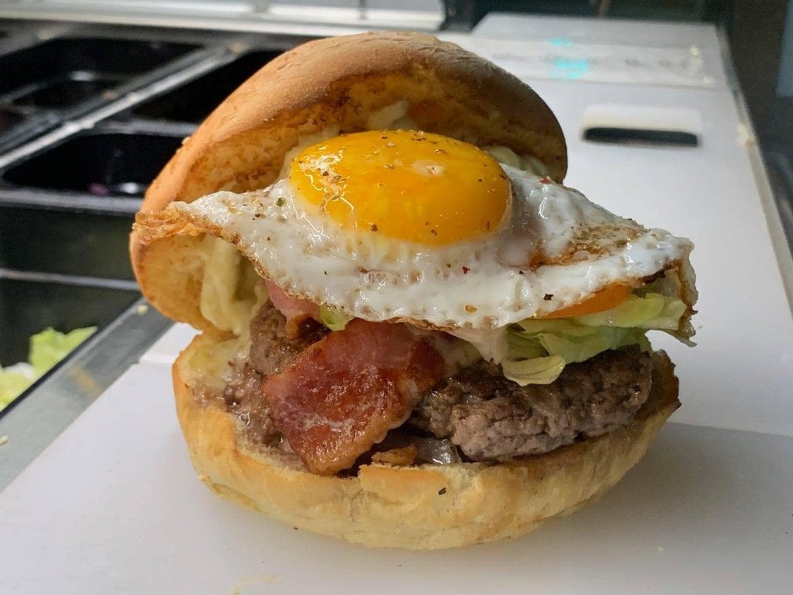 Chartreuse Burger — photo 2